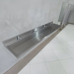 Lavatório Coletivo Com 4 Torneiras 1,80m - Construinox